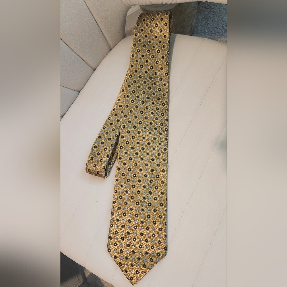 Jos A Bank Executive Collection Silk Tie Gold Blue Long 62x3.75 Professional Dad